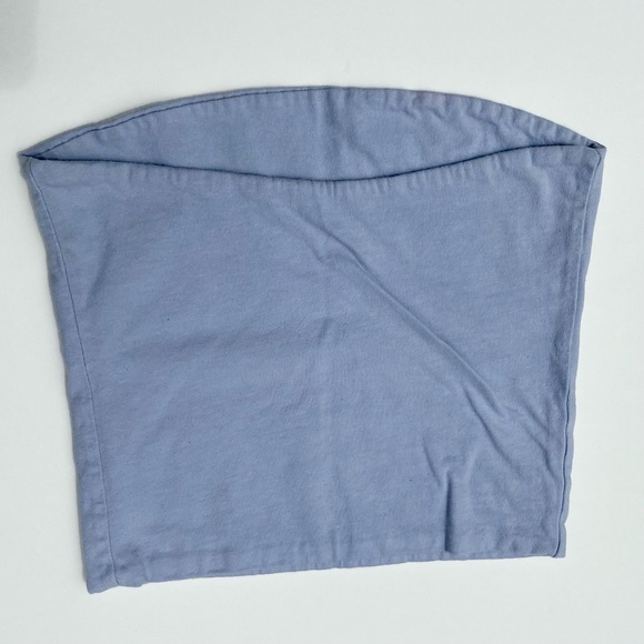 Brandy Melville cropped strapless top🫐 - Picture 2 of 4